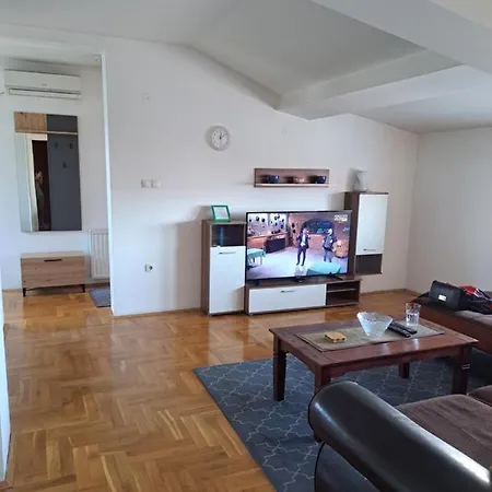 Zvezdica -smederevo, Netflix Apartment